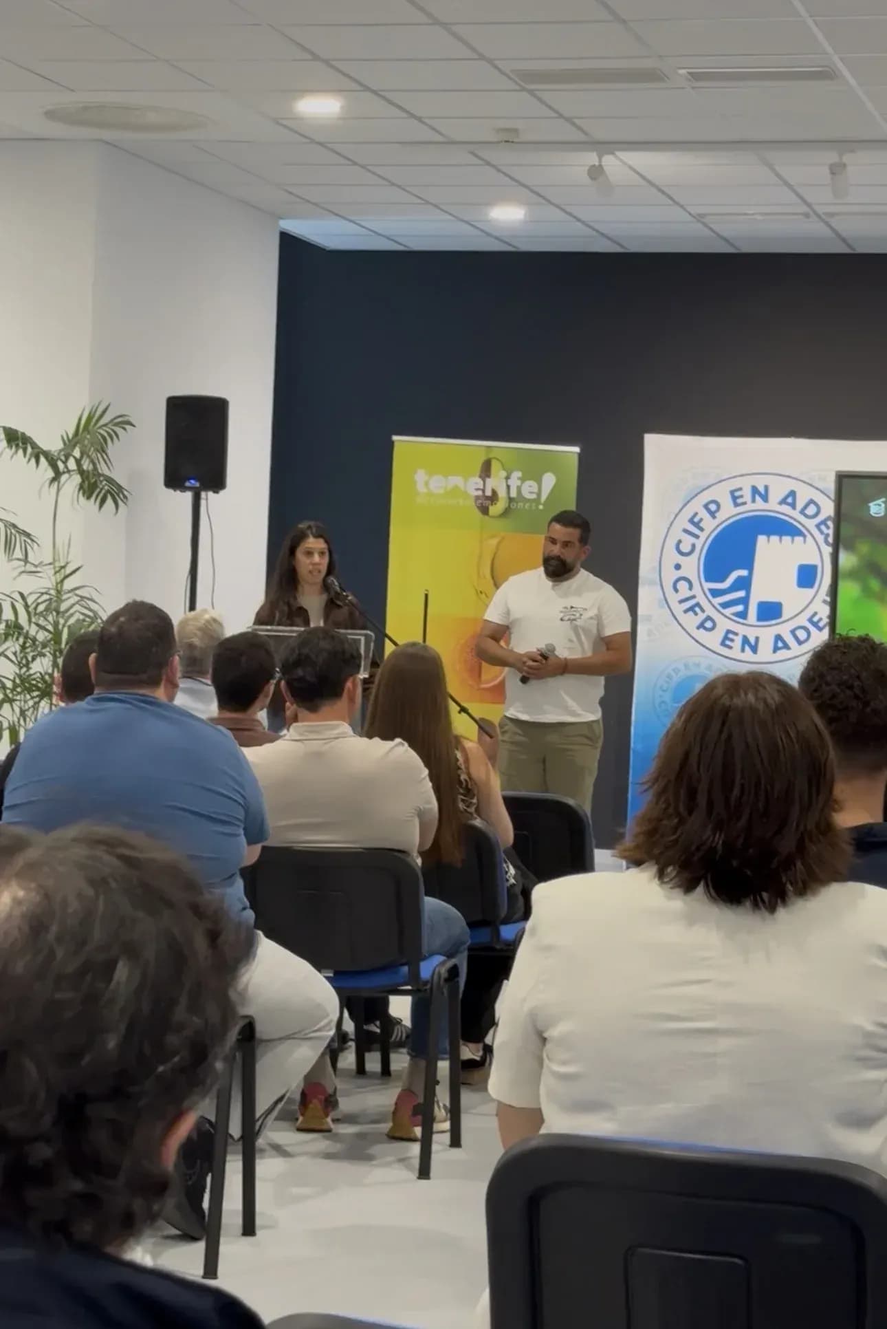 Florencia Fernández, junto a su marido, Irian Salazar